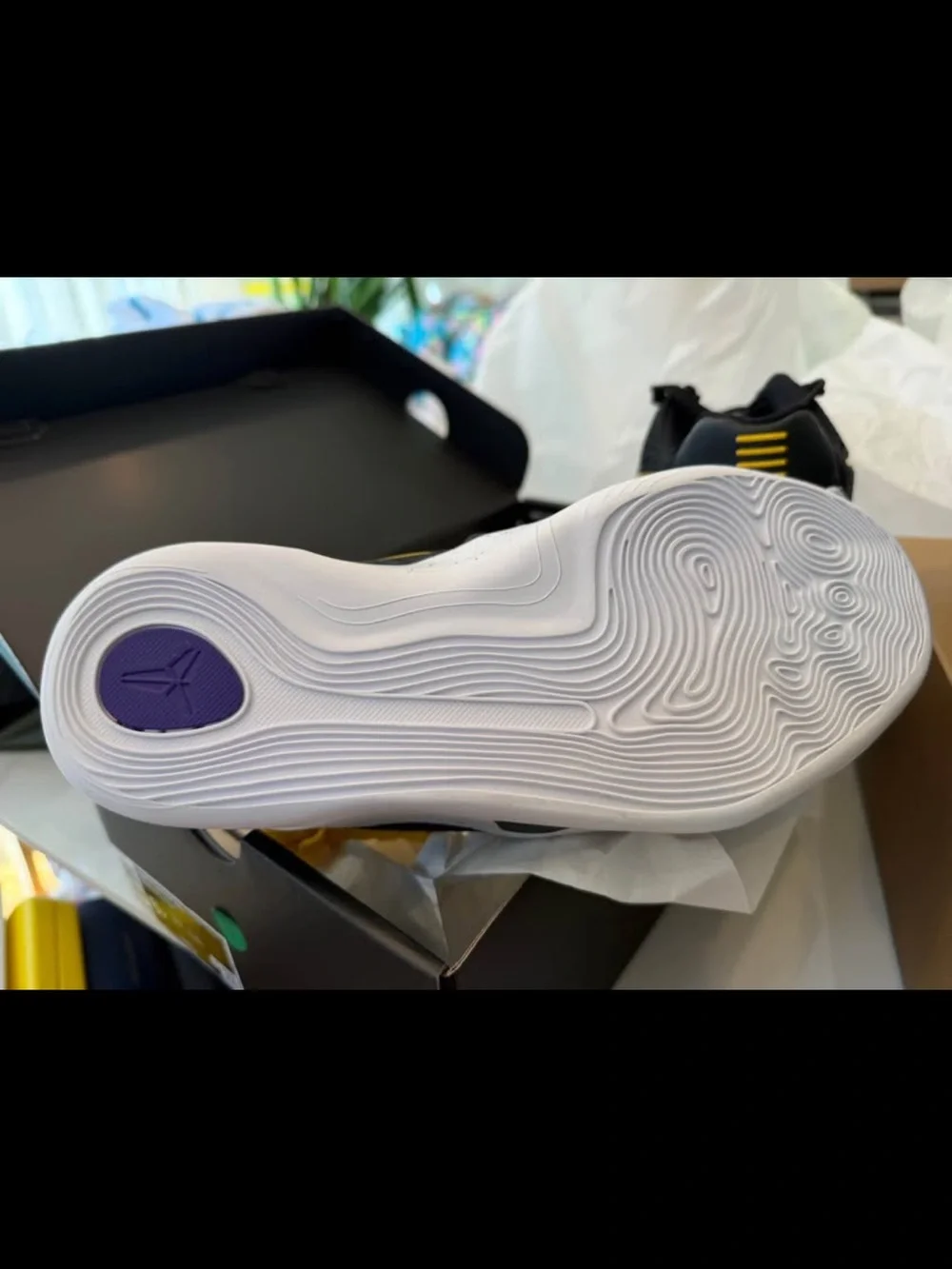 Nike Kobe IX Low EM (GS) “Lakers Away” Youth Black/Yellow Basketball Shoes